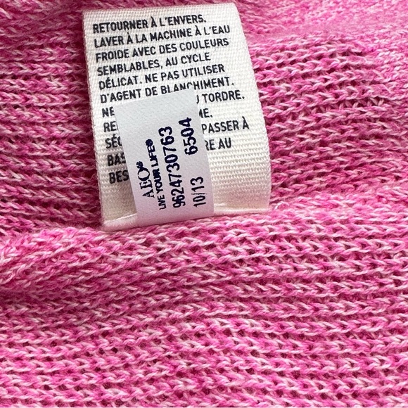 American Eagle Outfitters Mixed
Stich Scoop Neck Off The Shoulder Sweater Pink M - Picture 8 of 8